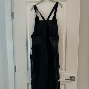 The North Face black bib snow pant men’s